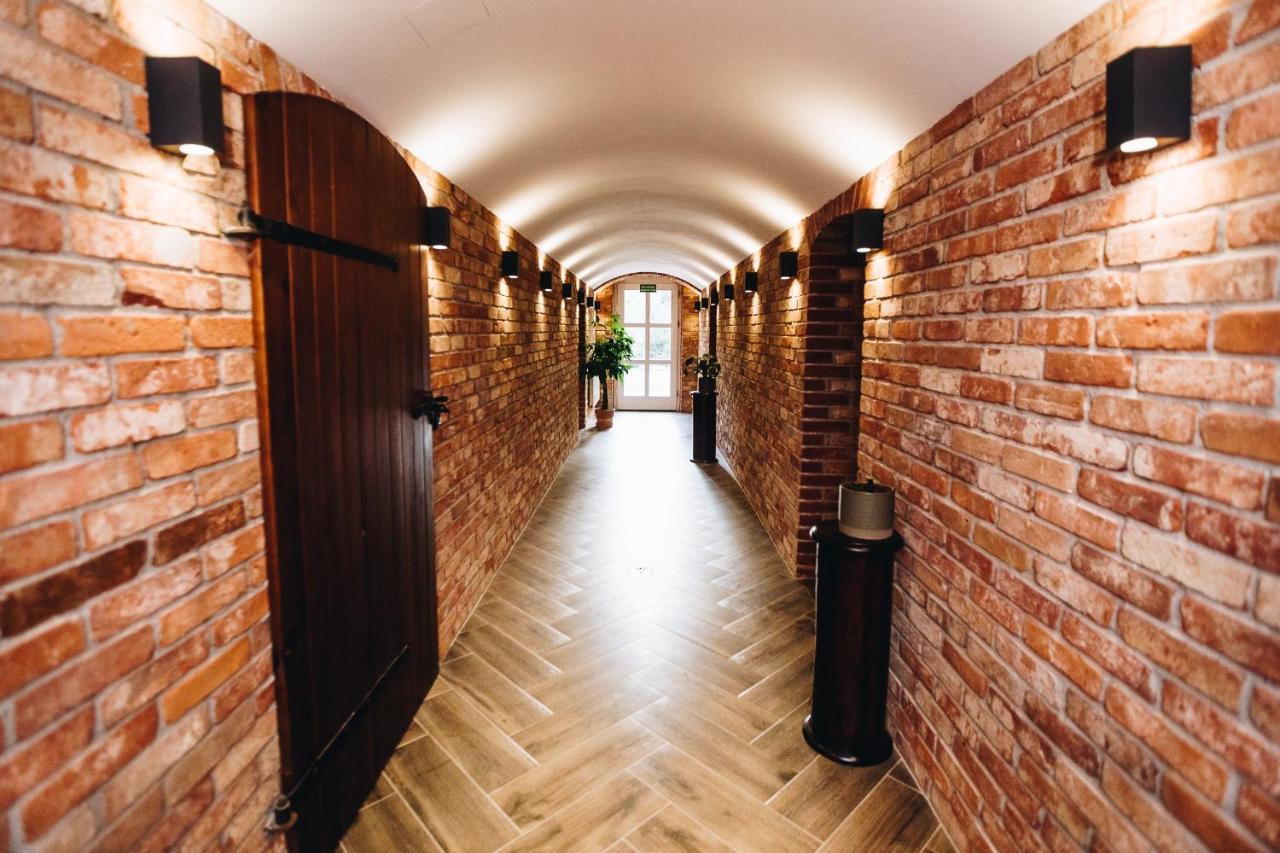 Palac Spichrz Borcz Exterior foto