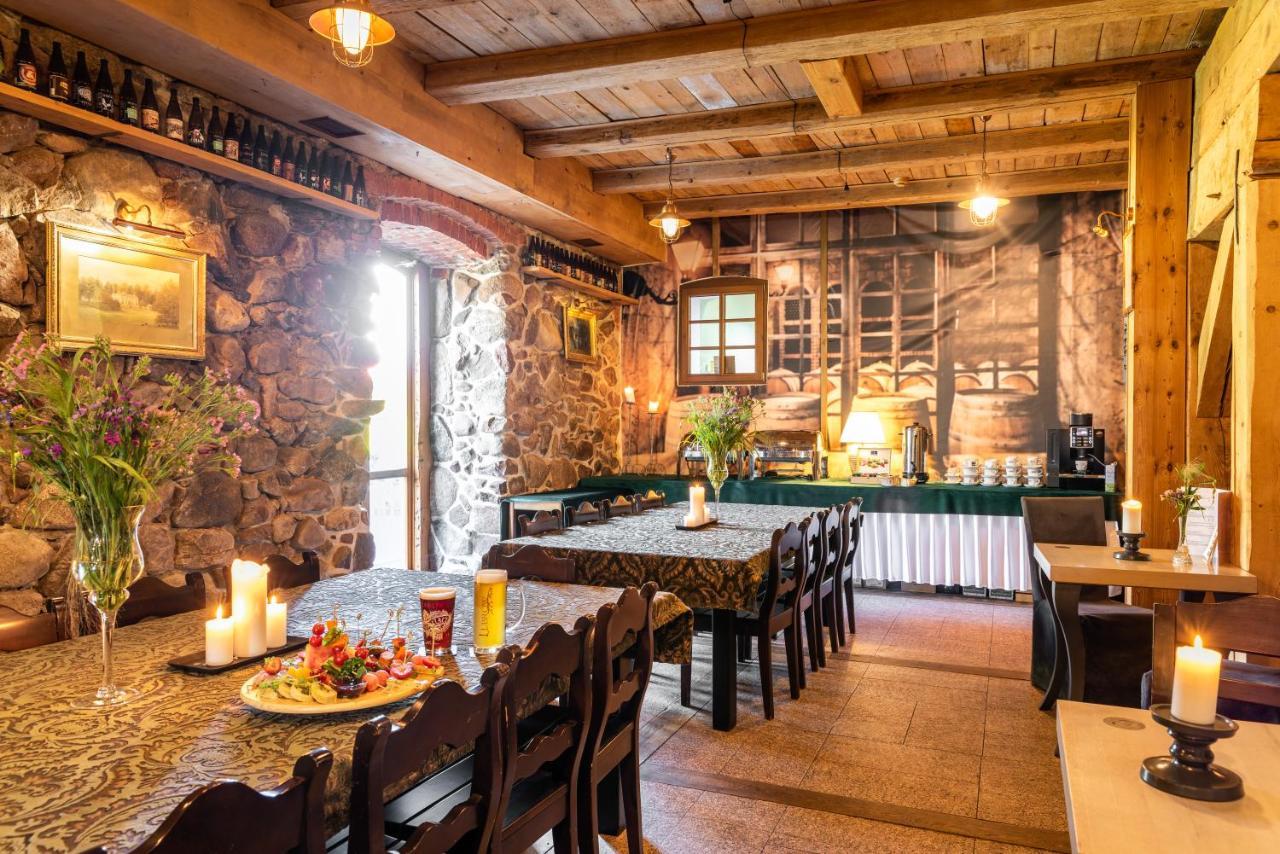 Palac Spichrz Borcz Exterior foto